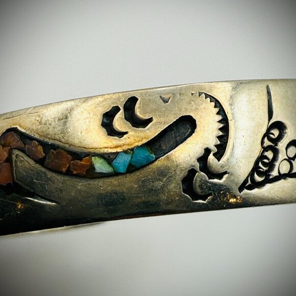 Southwestern Silver Chip-Inlay Cuff (Turquoise & Coral) | Sz 6.5 total | 20g - Picture 4 of 5